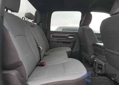 2024 Ram 3500 Big Horn z USA, uszkodzony, nr VIN 3C63R3HL0RG341403